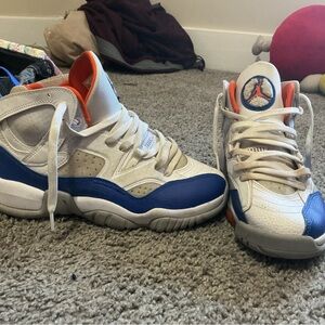 Jordan Sneakers White Blue Orange